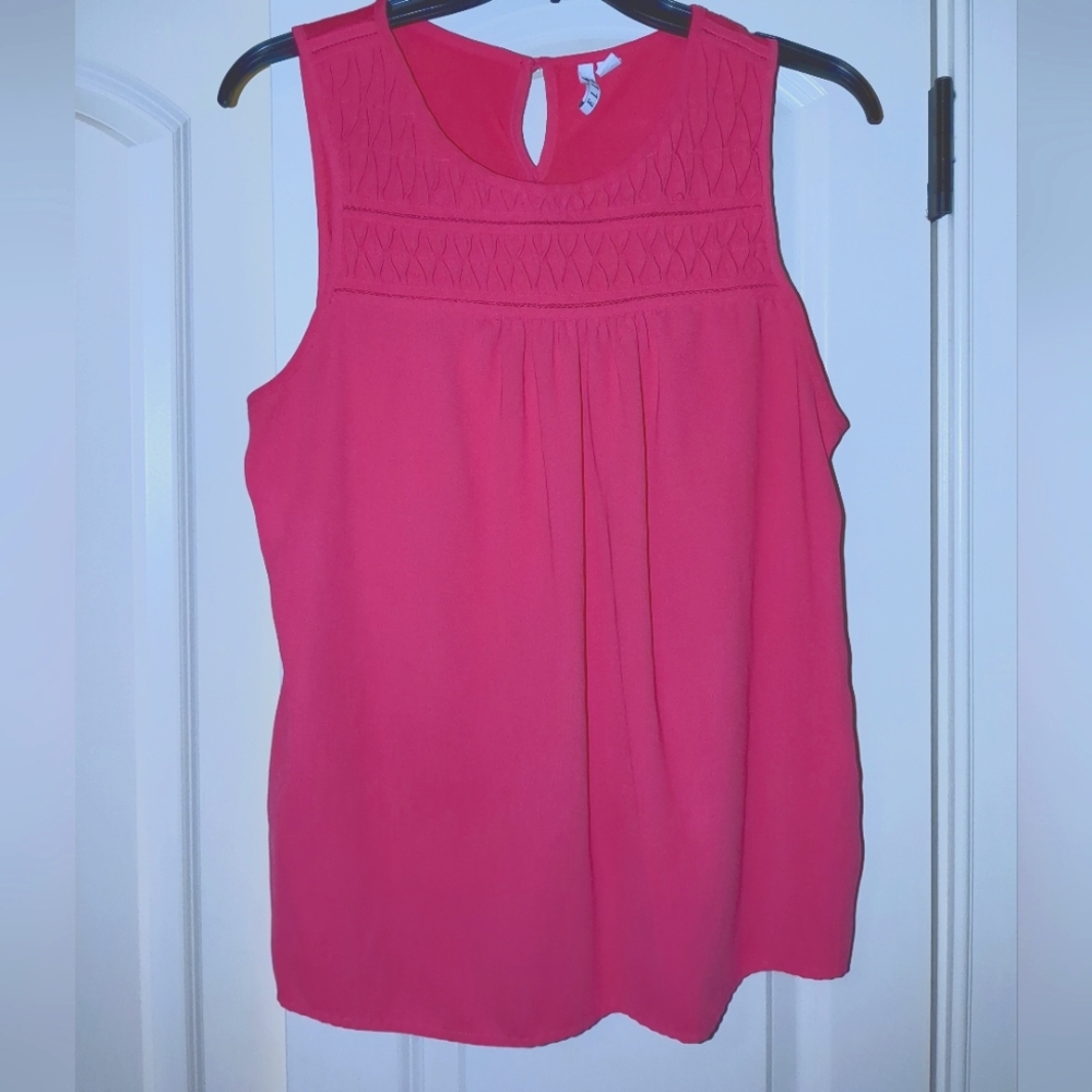 Elle Sleeveless Fuchsia Blouse